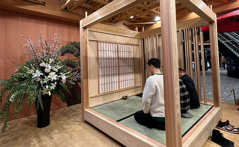 世界を旅するモバイル茶室