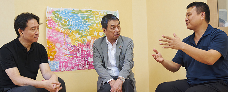 （左）絵本ナビ 金柿　（中）フォーラム・ジェイ 永塚氏　（右）共輝 神立氏