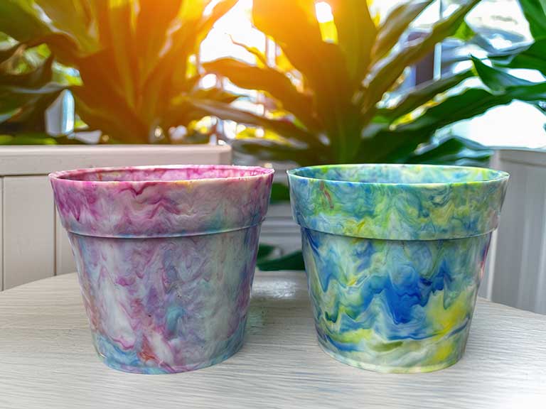 ペットボトルキャップから作られた植木鉢