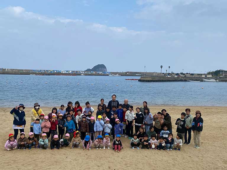 呼子キャランコビーチでのビーチクリーン